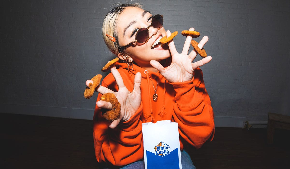WhiteCastle White Castle Customer Eating Chicken Rings