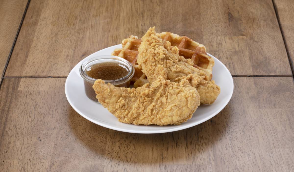 Lee's Famous Recipe Chicken Chicken & Waffles
