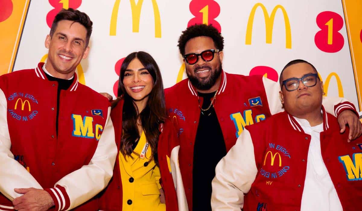 McDonald's employees posing for a photo.