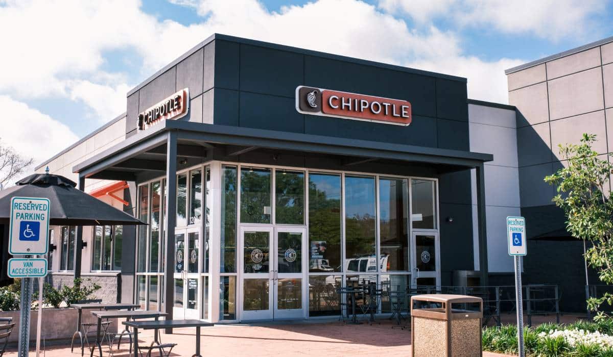 Chipotle in Q1 hit its highest throughput numbers in four years.