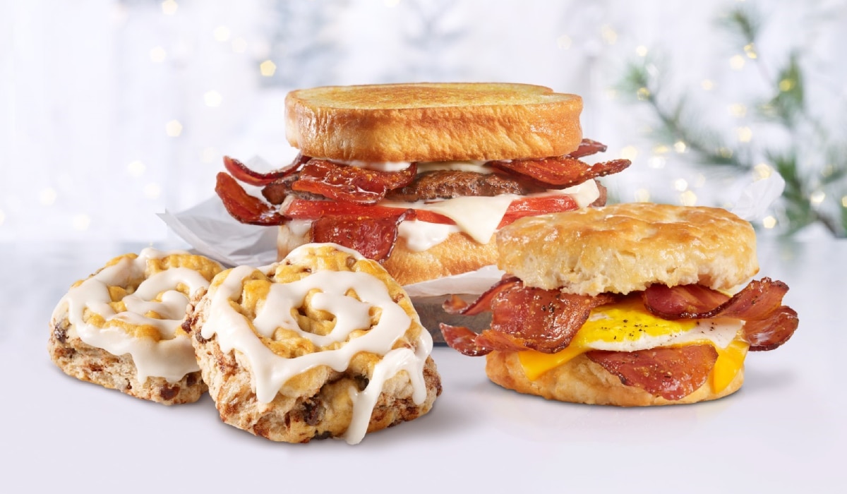 Multiple Hardee's menu items.