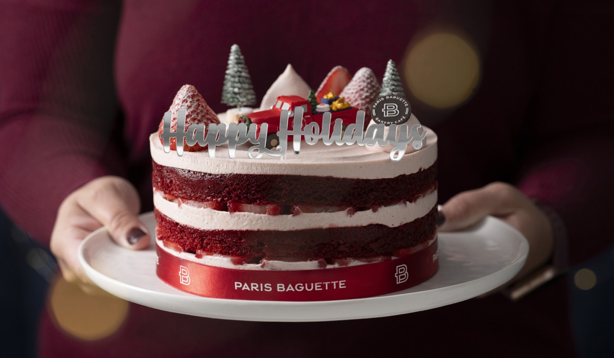 Paris Baguette Red Velvet holiday cake.