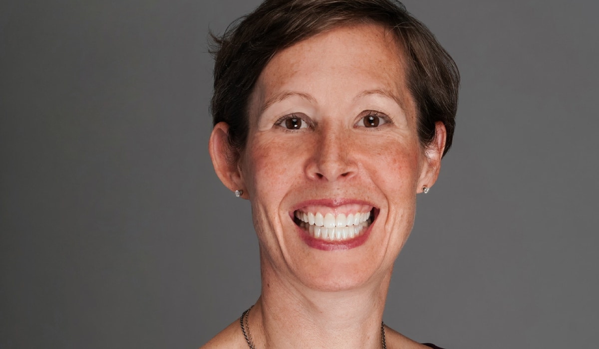 Portrait of Tara Hinkle.