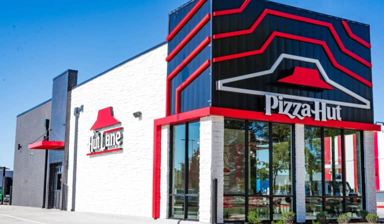 The Evolution and Modernization of Pizza Hut Continues - QSR Magazine