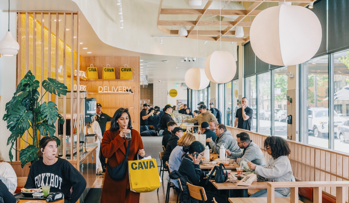 Why Dining Rooms Still Matter in a Digital-First World