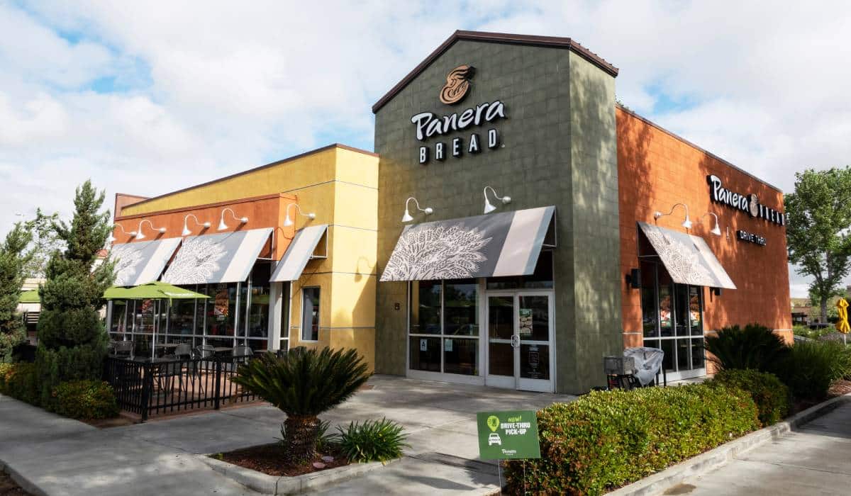 Panera Bread location.