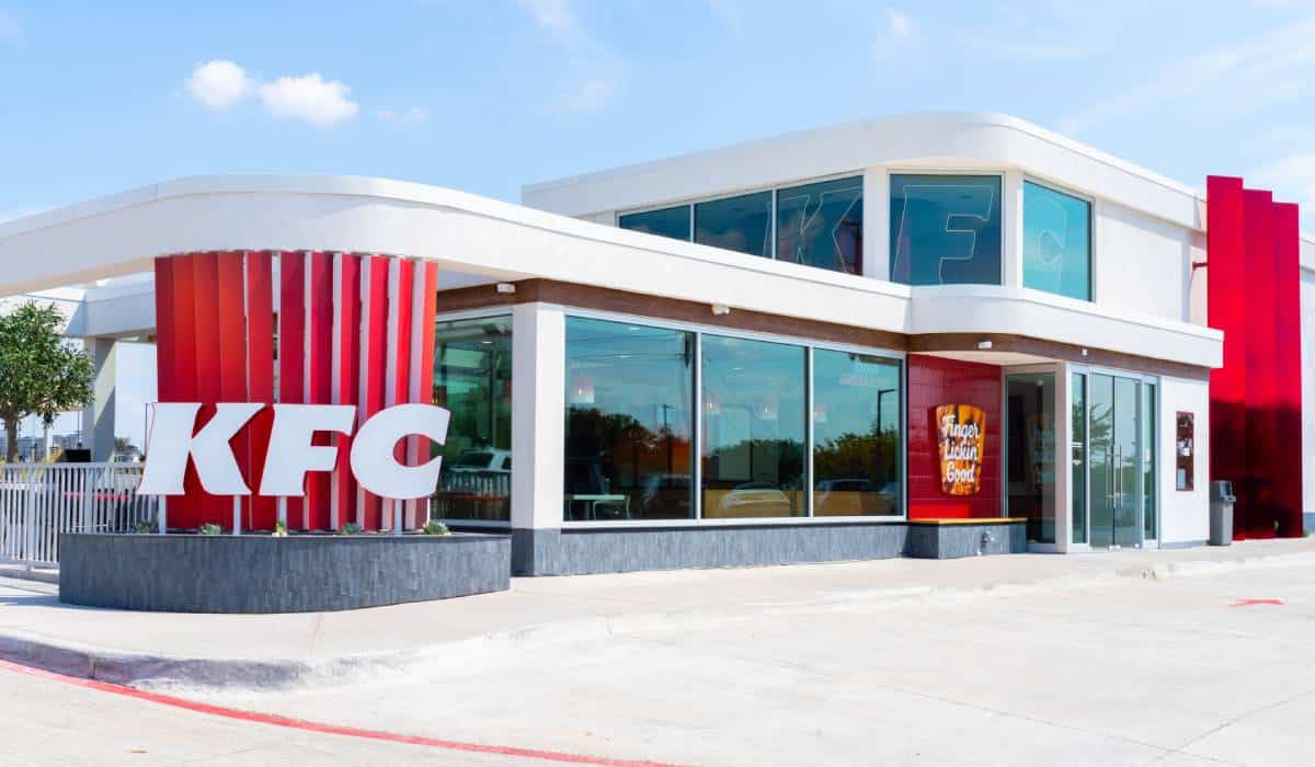 KFC's new 3,400-square-foot restaurant "Open House" draws on midcentury modern design as a nod to the brand's history.