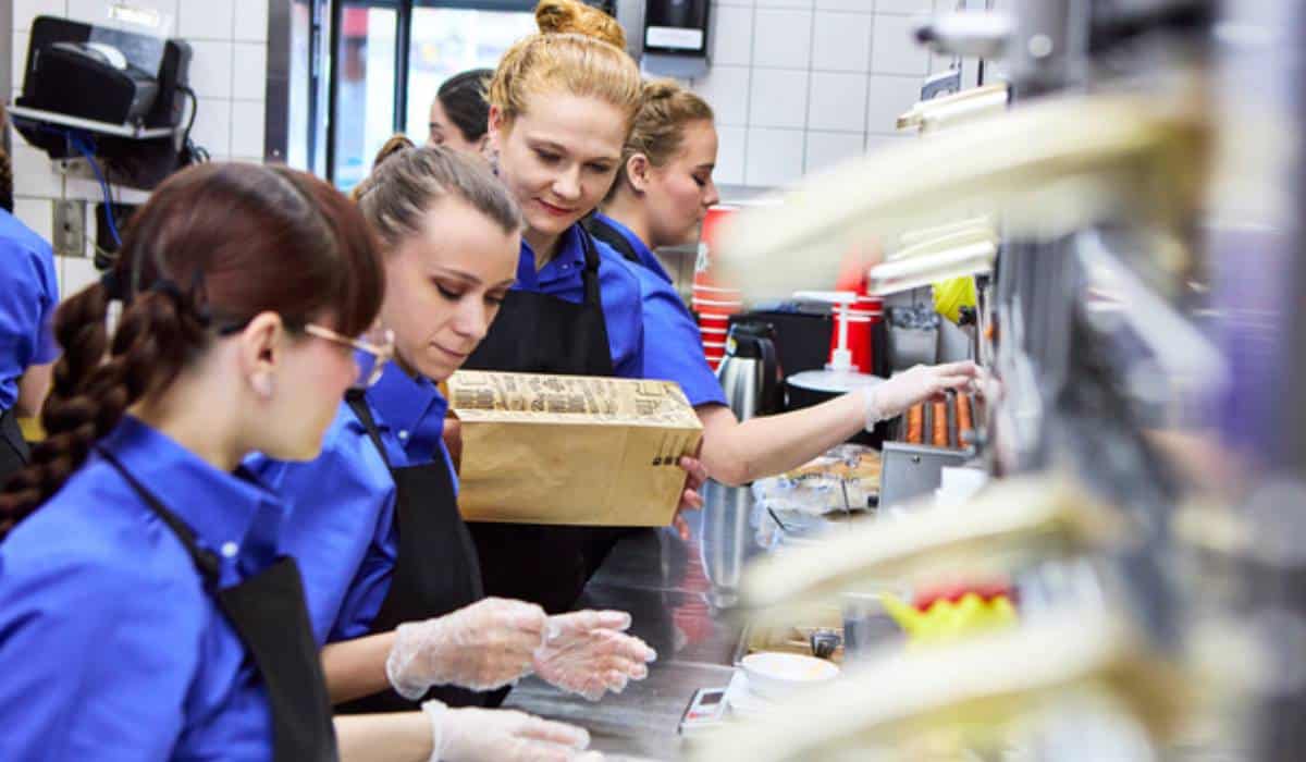 Pal’s Sudden Service employees.