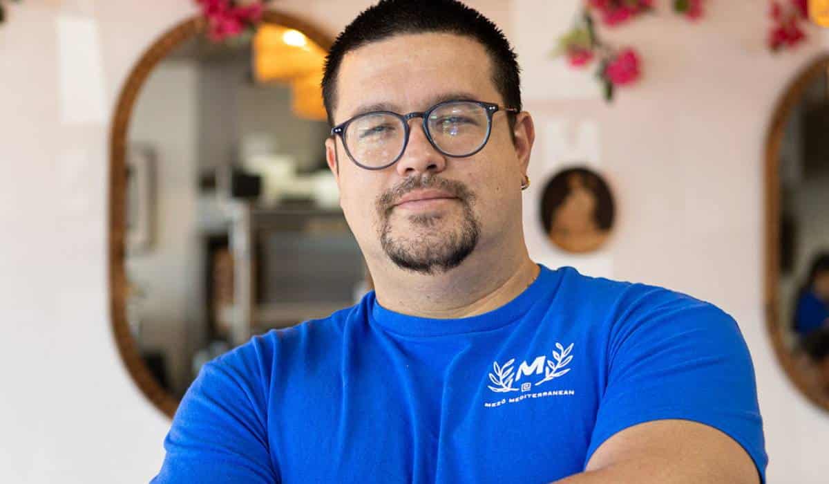 Carlos Vasquez headshot.