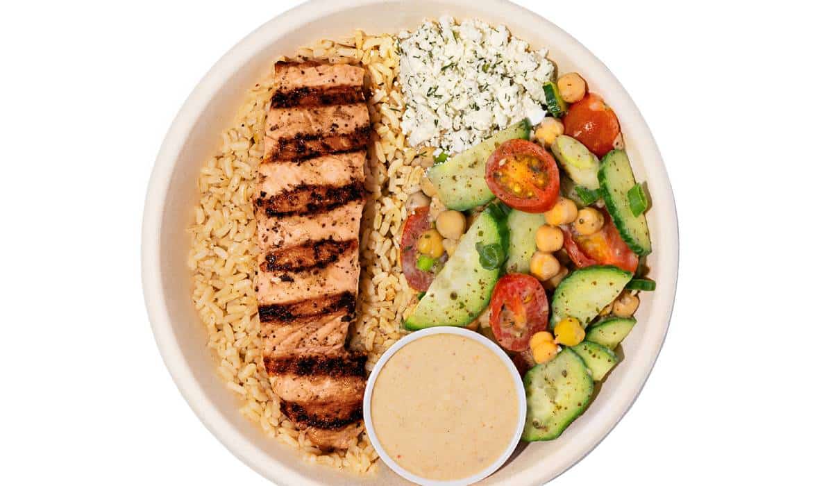 gusto! salmon bowl.