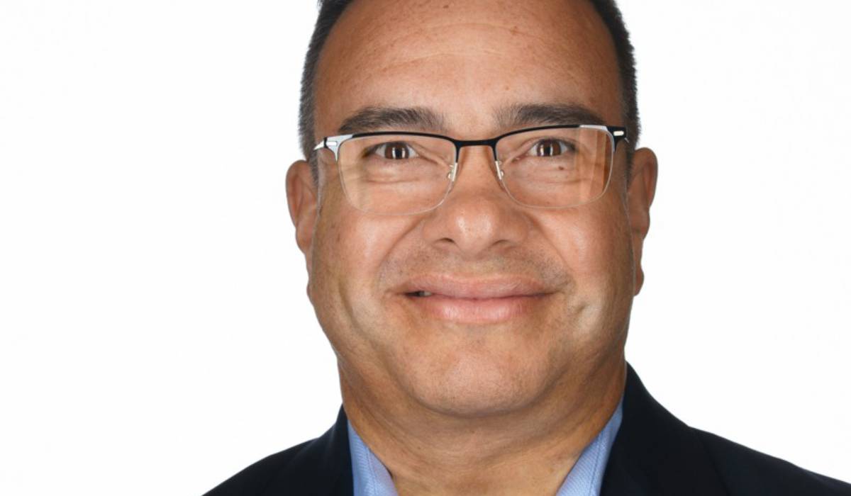 Julio Sánchez headshot.